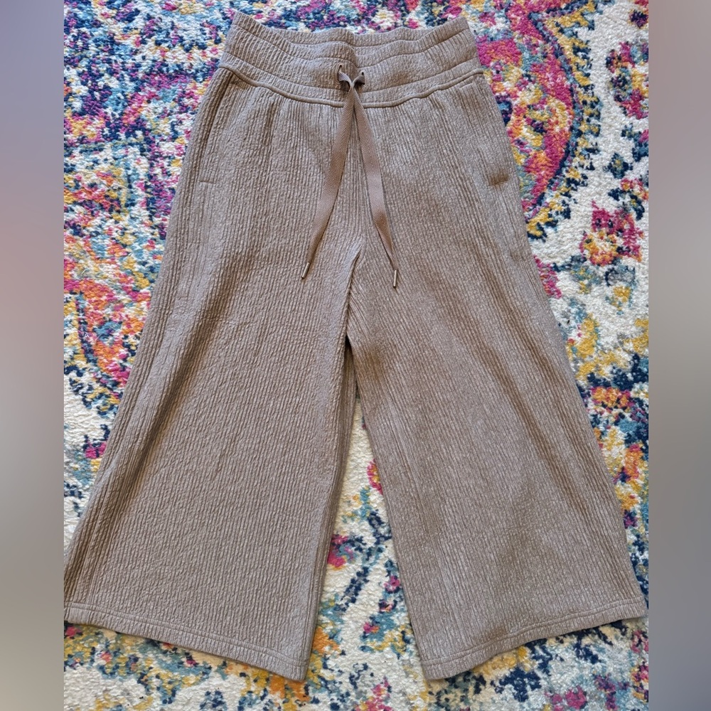 Lululemon Retreat Yourself Crop Pant